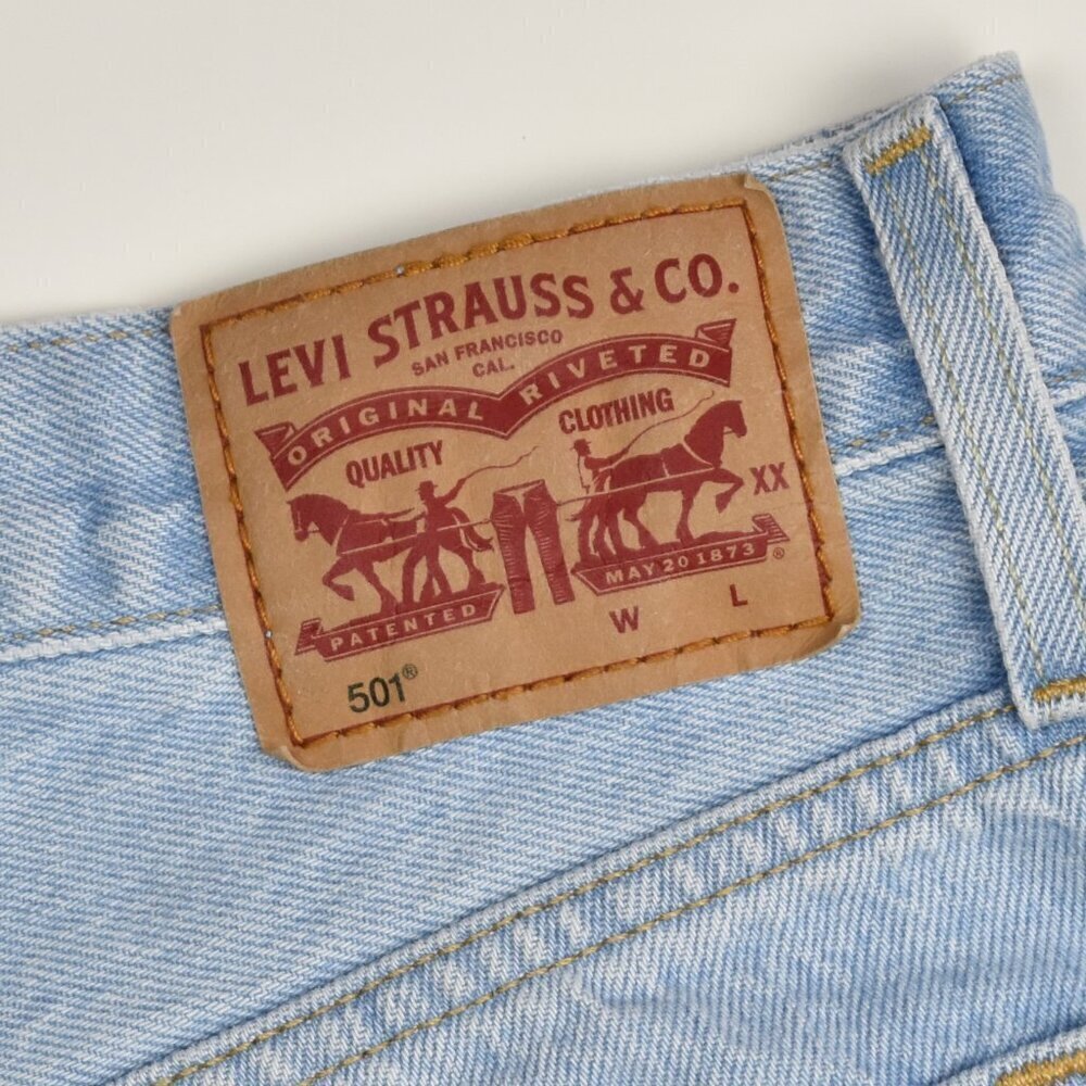 Levi's 501 Distressed Denim Jean Cut Off Shorts - 30 - Picture 8 of 9
